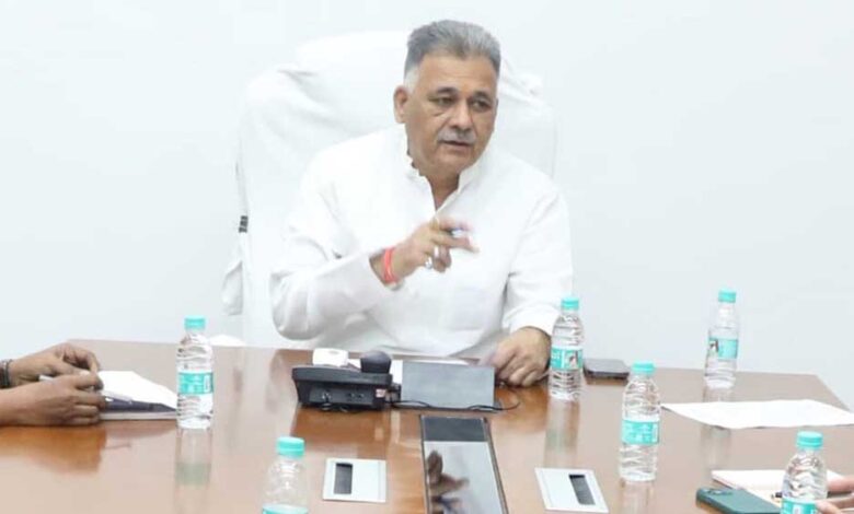 उच्च-शिक्षा-मंत्री-परमार-की-अध्यक्षता-में-विभागीय-समीक्षा-बैठक-हुई
