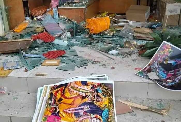 बांग्लादेश-में-दुर्गा-पूजा-से-पहले-हंगामा!-मंदिरों-पर-हमला,-7-मूर्तियां-तोड़ीं,-जमालपुर-में-तनाव