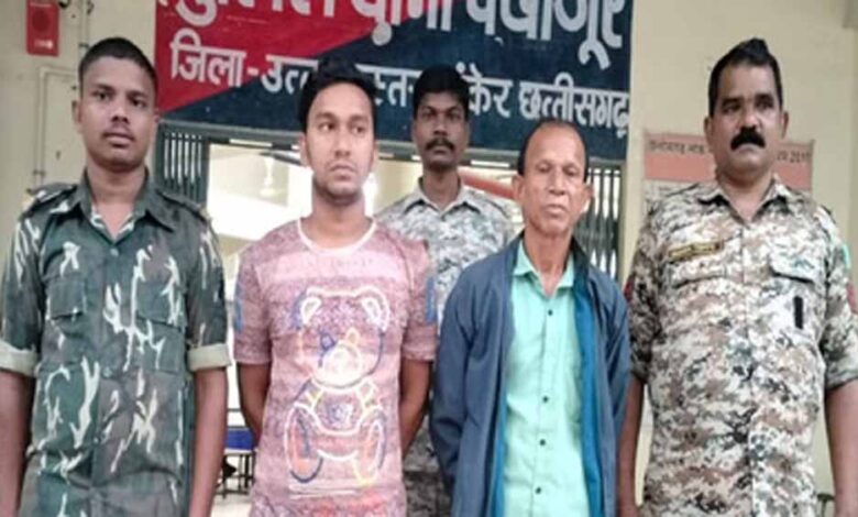 कांकेर-में-दो-बांग्लादेशी-गिरफ्तार,-आदिवासी-समाज-ने-फर्जी-जन्म-प्रमाणपत्र-बनाने-वालों-पर-कार्रवाई-की-मांग