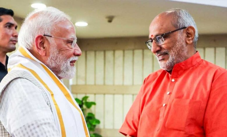उपराष्ट्रपति-चुनाव:-nda-उम्मीदवार-को-427-से-ज्यादा-सांसदों-का-समर्थन,-वोटिंग-शुरू-–-pm-मोदी-ने-डाला-पहला-वोट