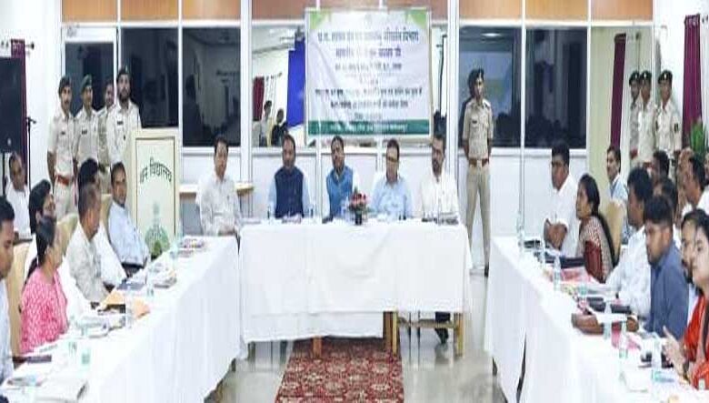 रायपुर-:-वन-मंत्री-केदार-कश्यप-ने-की-वन-विभाग-के-कार्यों-की-समीक्षा