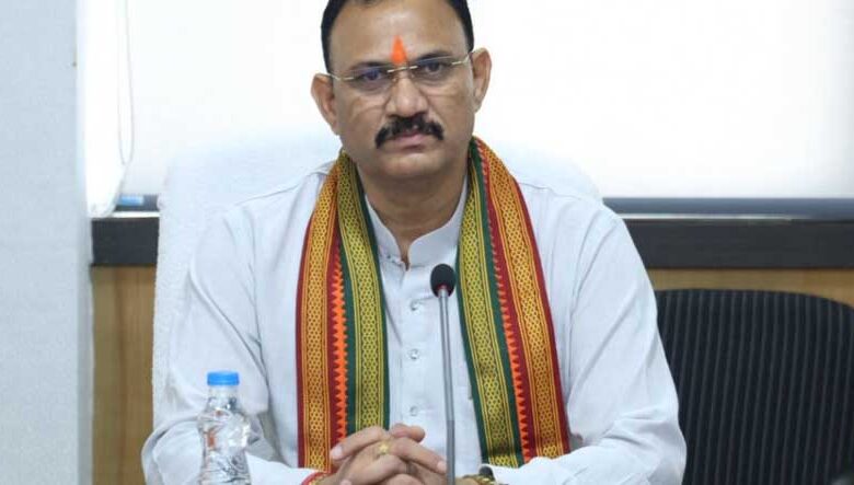 रायपुर-:-स्वास्थ्य-मंत्री-की-अध्यक्षता-में-सभी-चिकित्सा-महाविद्यालयों-के-डीन-एवं-मेडिकल-सुपरिटेंडेंट-की-समीक्षा-बैठक