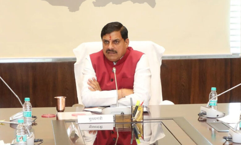 कलेक्टर्स-स्वास्थ्य-सेवाओं-में-गुणात्मक-सुधार-लाएं-और-हॉस्पिटल-का-करें-सतत-विजिट-:-मुख्यमंत्री-डॉ.-यादव