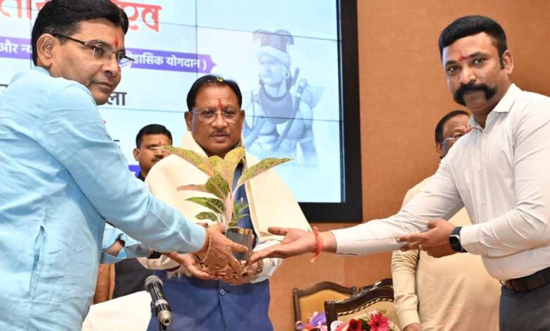 जनजातीय-नायकों-की-विरासत-को-सहेजना-हमारी-सामूहिक-जिम्मेदारी-है-:-मुख्यमंत्री-विष्णु-देव-साय