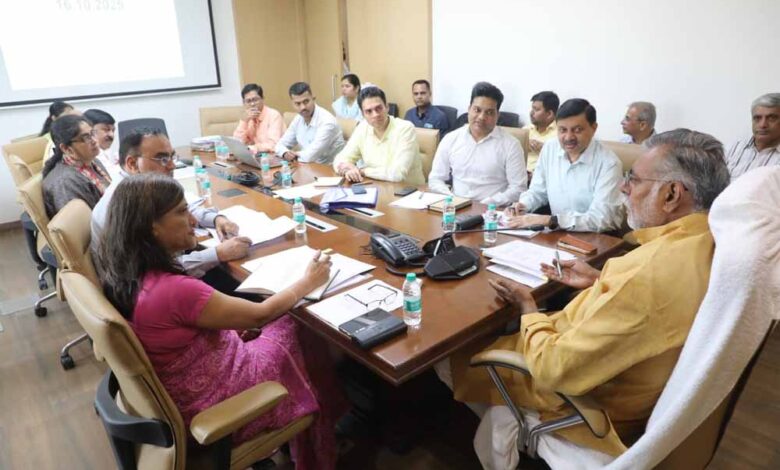 श्मशानों-का-नया-रूप:-2026-तक-अतिक्रमण-मुक्त,-फेंसिंग-और-हरियाली-से-होगा-सजाया-–-प्रहलाद-सिंह-पटेल