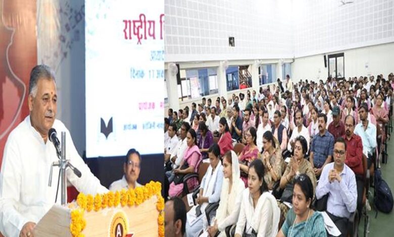 आदर्श-नागरिकों-का-निर्माण-शिक्षा-के-मंदिरों-से-ही-संभव-:-मंत्री-परमार