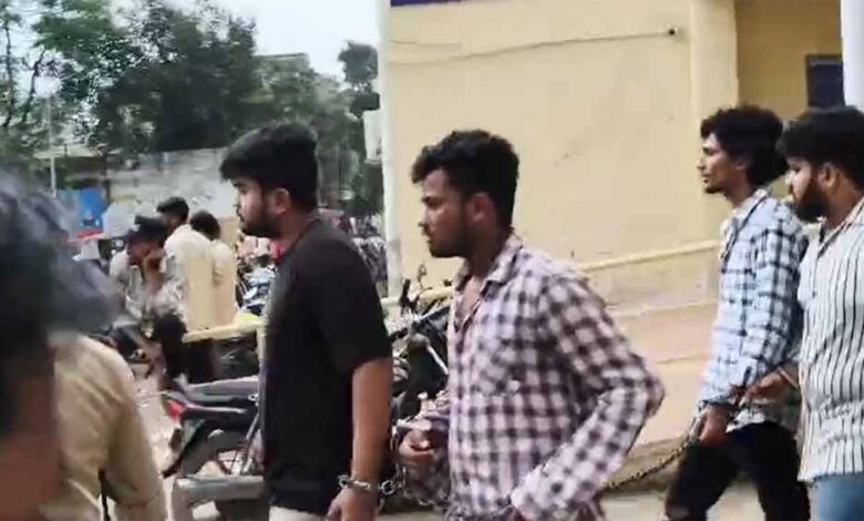 खंडवा-में-ट्यूब-विवाद-का-खौफनाक-अंजाम:-चार-युवकों-ने-युवक-को-बेरहमी-से-पीटा-और-रुपये-लूटे