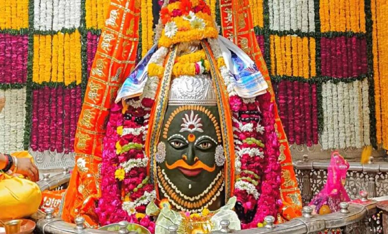 महाकाल-मंदिर-में-बड़ा-बदलाव:-विशेष-दर्शन-अब-महंत-और-पुजारी-नहीं-कर-पाएंगे,-समिति-ने-लिया-फैसला