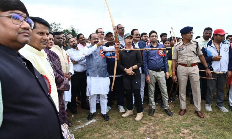 रायपुर-:-उप-मुख्यमंत्री-अरुण-साव-ने-विकासखंड-स्तरीय-बस्तर-ओलंपिक-का-किया-शुभारंभ