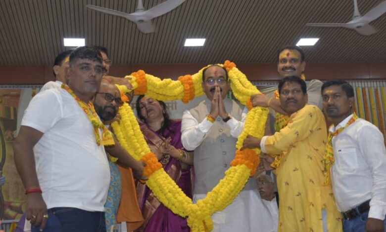 रायपुर-:-उप-मुख्यमंत्री-अरुण-साव-ने-लोरमी-के-भव्य-मानस-मंच-के-जीर्णोद्धार-कार्य-का-किया-लोकार्पण