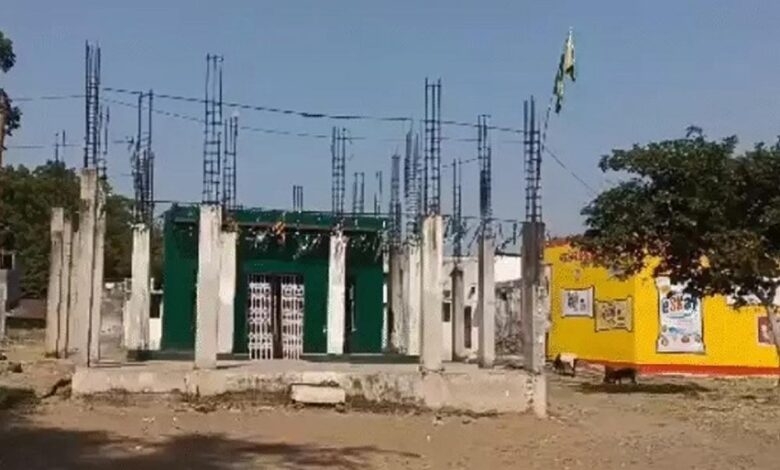 mp-में-वक्फ-बोर्ड-ने-सिहाड़ा-गांव-को-बताया-अपनी-संपत्ति,-ग्रामीणों-ने-कहा-यह-हमारी-पुरखों-की-जमीन
