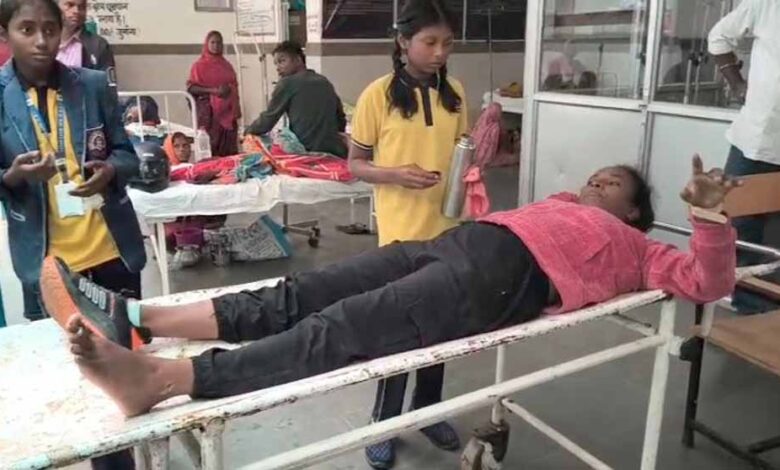खेलकूद-कार्यक्रम-में-जा-रही-छात्राओं-से-भरी-ऑटो-पलटी,-7-घायल