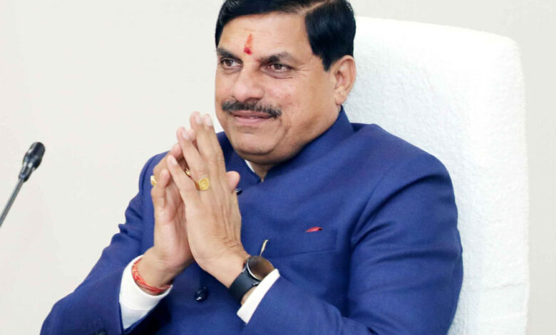 मुख्यमंत्री-डॉ.-यादव-का-लाड़ली-बहनों-और-स्वच्छता-दीदियों-ने-जताया-आभार
