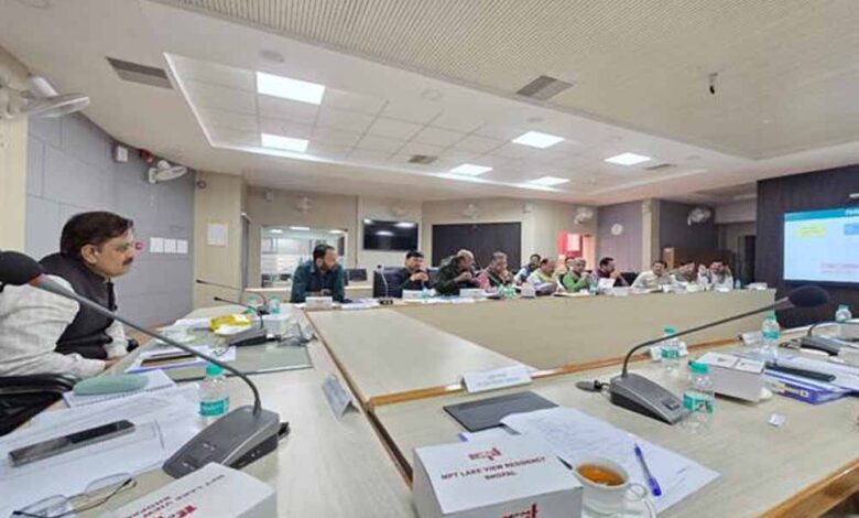 एसआईआर-कार्य-के-लिए-प्रत्येक-मतदाता-के-घर-अनिवार्य-रूप-से-जाएं-बीएलओ