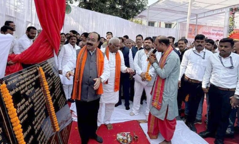 मुंगेली-नगर-पालिका-की-धीमी-विकास-रफ्तार-पर-डिप्टी-सीएम-का-सख्त-रुख:-जनप्रतिनिधियों-व-अधिकारियों-को-दो-टूक-निर्देश