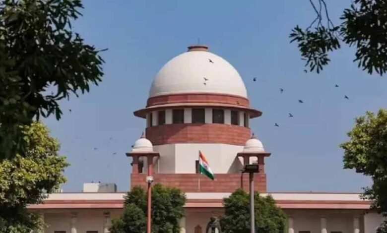 सुप्रीम-कोर्ट-की-कड़ी-फटकार:-मामूली-गलती-पर-28-दिन-की-जेल,-अफसरों-पर-भारी-नाराज़गी