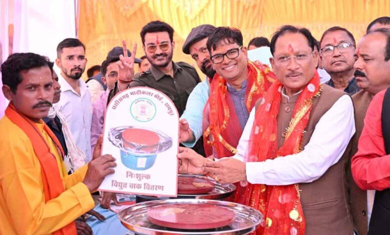 जशपुर-जिले-में-शिल्पकारों-के-लिए-स्थापित-होगा-ग्लेज़िंग-यूनिट:-मुख्यमंत्री-साय