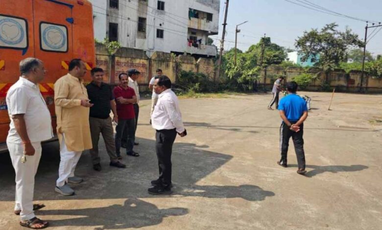 इंडोर-स्टेडियम-में-गंदगी-पर-सभापति-का-सख्त-रुख,-ठेकेदार-को-ब्लैकलिस्ट-करने-की-चेतावनी