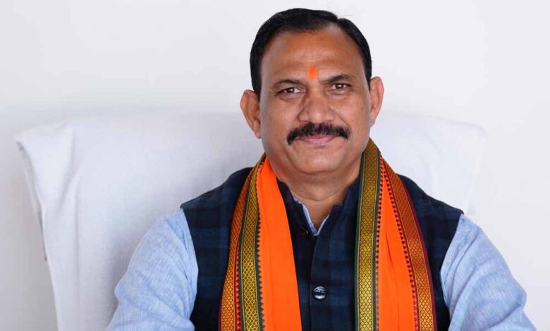 रायपुर-:-स्वास्थ्य-मंत्री-श्री-श्याम-बिहारी-जायसवाल-ने-सामुदायिक-स्वास्थ्य-केंद्र-साजा-का-किया-निरीक्षण