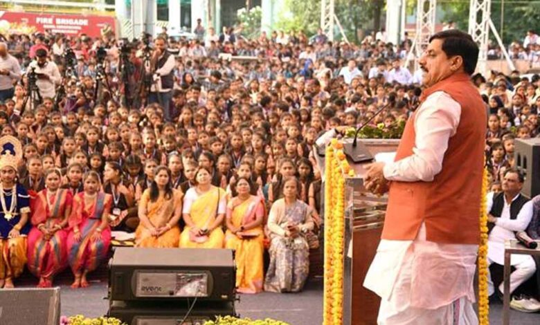 गीता-अद्भुत-और-पवित्र-ग्रंथ-है,-जीवन-की-सारी-जिज्ञासाओं-का-समाधान-गीता-में-है-:-मुख्यमंत्री-डॉ.-यादव