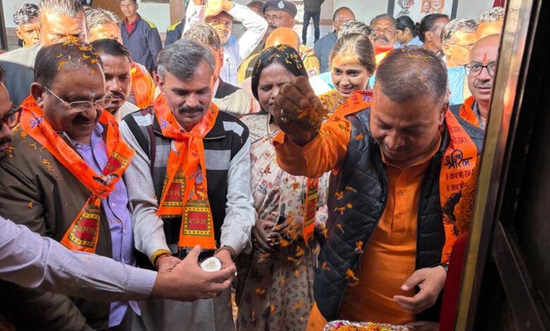 रायपुर-:-अम्बिकापुर-रेलवे-स्टेशन-से-850-श्रद्धालुओं-को-लेकर-भारत-गौरव-ट्रेन-काशी-अयोध्या-धाम-के-लिए-रवाना,-तीर्थयात्रियों-को-मिली-विशेष-सुविधाएं