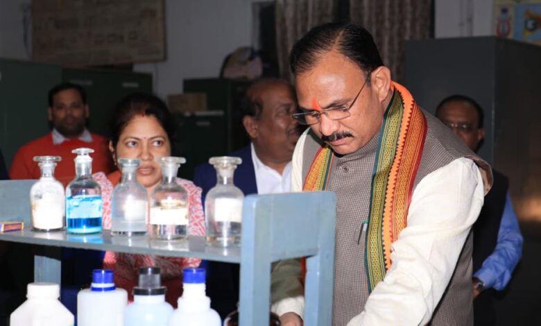 रायपुर-:-सेवा-भाव-से-बनाइए-लोगों-के-बीच-अपनी-साख:-स्वास्थ्य-मंत्री-श्याम-बिहारी-जायसवाल