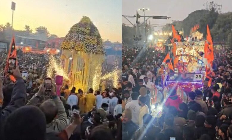 रणजीत-हनुमान-प्रभातफेरी:-रामायण-आधारित-झांकियों-के-साथ-चला-बाबा-रणजीत-का-रथ,-7-लाख-श्रद्धालुओं-ने-लिया-भाग