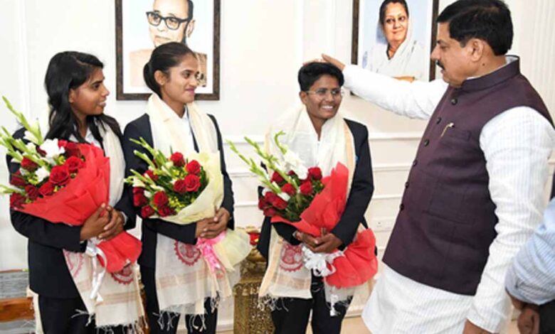 प्रदेश-की-तीन-महिला-क्रिकेट-खिलाड़ियों-को-दी-जाएगी-25-25-लाख-रूपए-की-प्रोत्साहन-राशि-:-मुख्यमंत्री-डॉ.-यादव