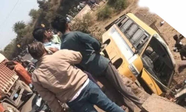 विदिशा-में-बड़ा-हादसा:-48-छात्रों-से-भरी-स्कूल-बस-नदी-में-गिरी,-28-बच्चे-घायल