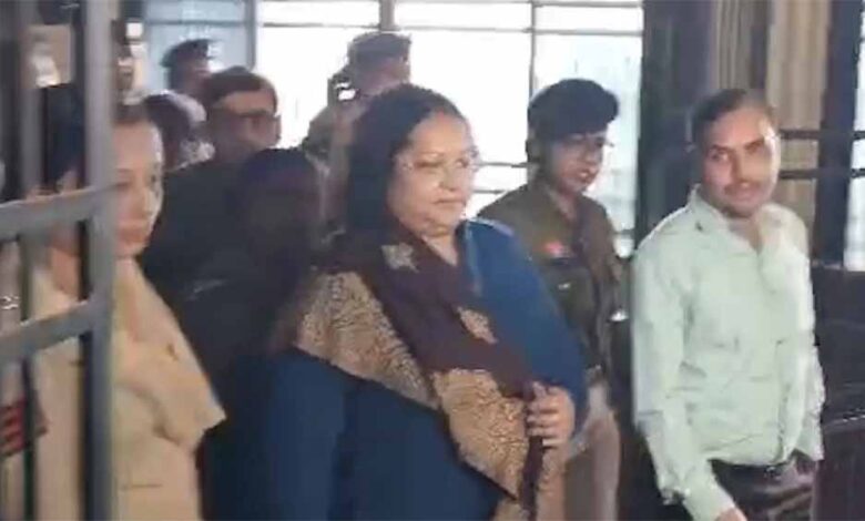 सौम्या-चौरसिया-पर-बड़ा-झटका:-2500-करोड़-के-शराब-घोटाले-में-14-दिन-की-रिमांड