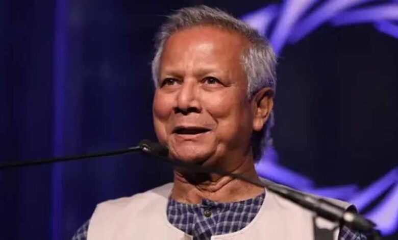 बांग्लादेश-में-अशांति-और-अल्पसंख्यकों-पर-हमलों-के-बीच-छवि-सुधार-की-कोशिश-में-यूनुस