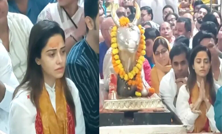 बाबा-महाकाल-के-दरबार-में-नुसरत-भरूचा-ने-टेका-मत्था,-भस्म-आरती-में-हुईं-शामिल