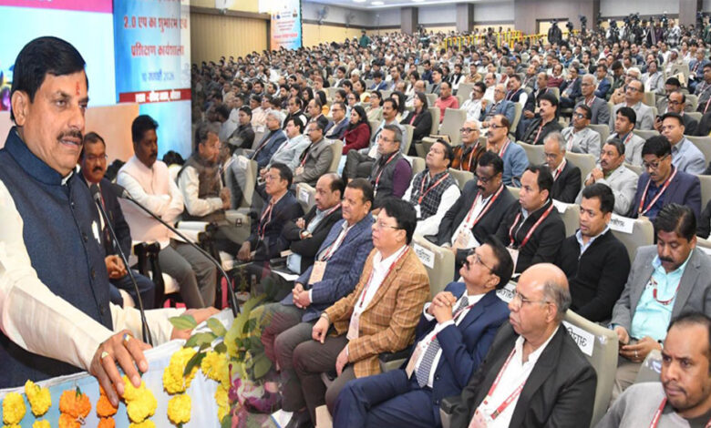 लोक-निर्माण-विभाग,-लोक-अर्थात-जनता-और-निर्माण-अर्थात-सृजन-से-जन-जन-की-सेवा-के-संकल्प-को-कर-रहा-है-साकार:-मुख्यमंत्री-डॉ.-यादव
