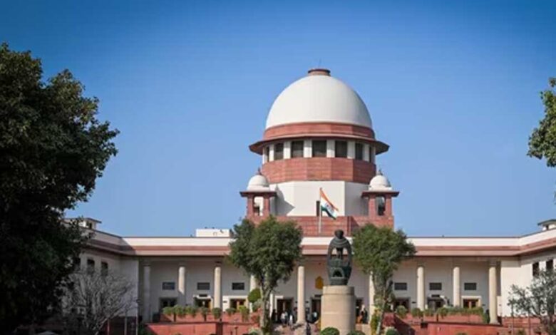 sc-का-बड़ा-फैसला:-कॉन्ट्रेक्ट-कर्मचारियों-को-सरकारी-कर्मचारियों-जैसे-अधिकार-नहीं