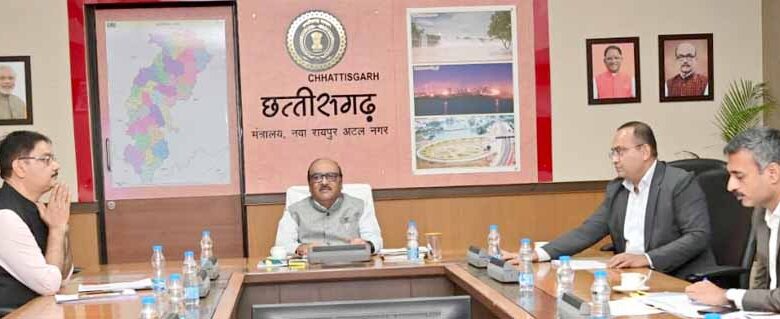 पीएमजी-एवं-प्रगति-परियोजनाओं-की-मुख्य-सचिव-ने-की-समीक्षा