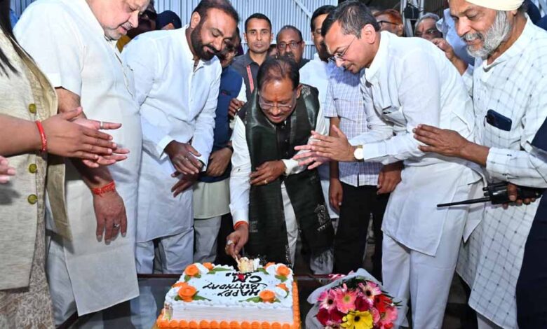 राज्य-हज-कमेटी-एवं-वक्फ-बोर्ड-के-चेयरमेन-ने-दी-मुख्यमंत्री-को-बधाई