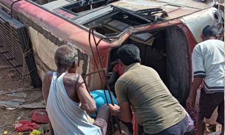 छत्तीसगढ़-के-जशपुर-में-दर्दनाक-हादसा:-मकान-में-घुसी-बस,-5-यात्रियों-की-मौत