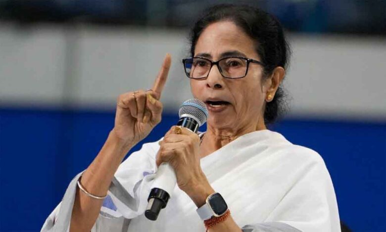 एलपीजी-कीमतों-में-बढ़ोतरी-के-खिलाफ-ममता-का-बड़ा-ऐलान,-कोलकाता-में-निकलेगा-विरोध-मार्च
