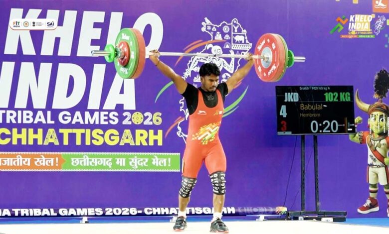 आर्थिक-तंगी-से-जूझते-हुए-झारखंड-के-वेटलिफ्टर-बाबूलाल-हेम्ब्रम-एक-एक-मेडल-के-साथ-बना-रहे-हैं-अपनी-पहचान