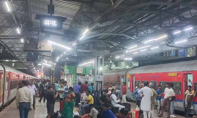 महाराष्ट्र-से-बंगाल-तक-11-स्पेशल-ट्रेनें,-1.5-लाख-यात्रियों-को-कंफर्म-सीट-की-बड़ी-राहत