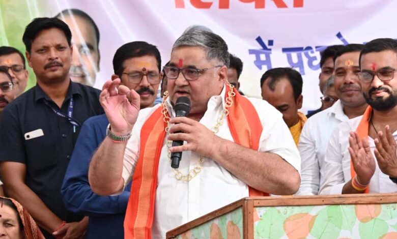 रायपुर-:-पर्यटन-एवं-संस्कृति-मंत्री-राजेश-अग्रवाल-कवर्धा-के-जानकी-वन-धाम-शिवालय-में-आयोजित-प्राण-प्रतिष्ठा-समारोह-में-हुए-शामिल