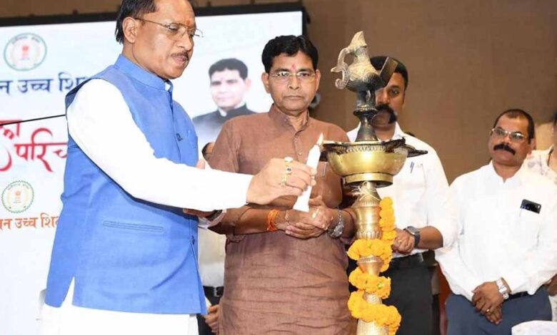 मुख्यमंत्री-विष्णु-देव-साय-बोले-–-युवाओं-के-उज्ज्वल-भविष्य-के-लिए-सरकार-पूर्णतः-प्रतिबद्ध