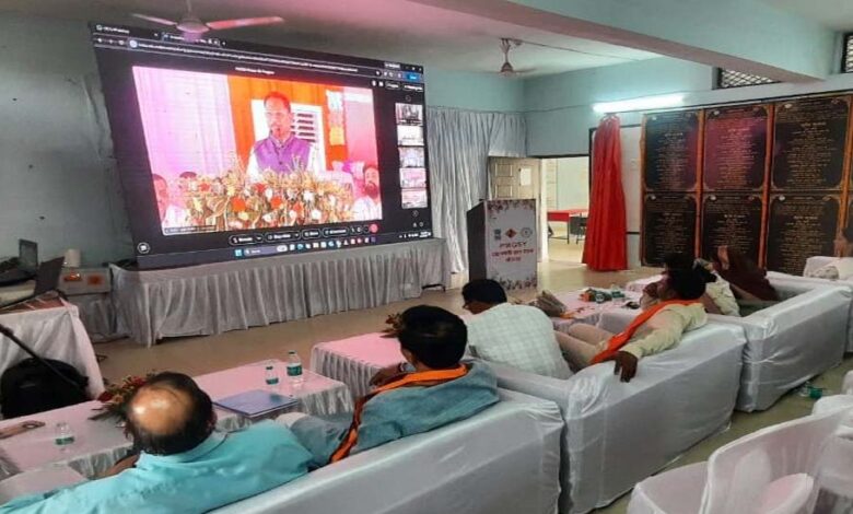 pmgsy-फेज-04-का-शिलान्यास:-एमसीबी-जिले-को-56-सड़कों-की-ऐतिहासिक-सौगात,-गांवों-तक-पहुंचेगी-विकास-की-रफ्तार